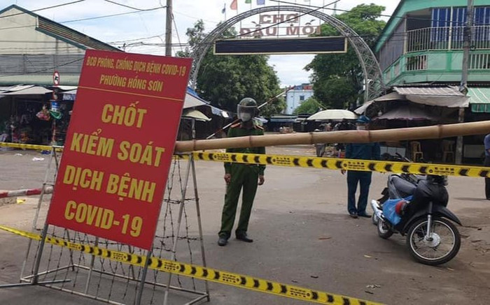 TP. Vinh giãn cách xã hội theo Chỉ thị 15 sau khi phát hiện 3 ca cộng đồng Ảnh 2