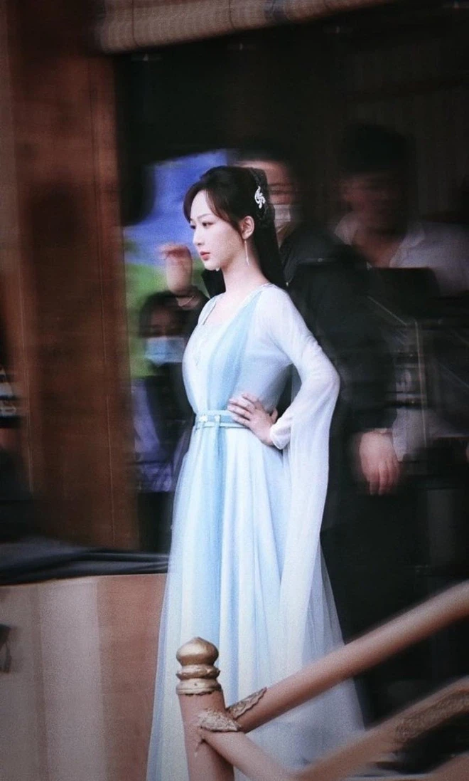 Dương Tử gặp vận xui khi loạt bạn diễn Tiêu Chiến, Ngô Diệc Phàm, Thành Nghị liên tiếp dính hạn nặng Ảnh 11