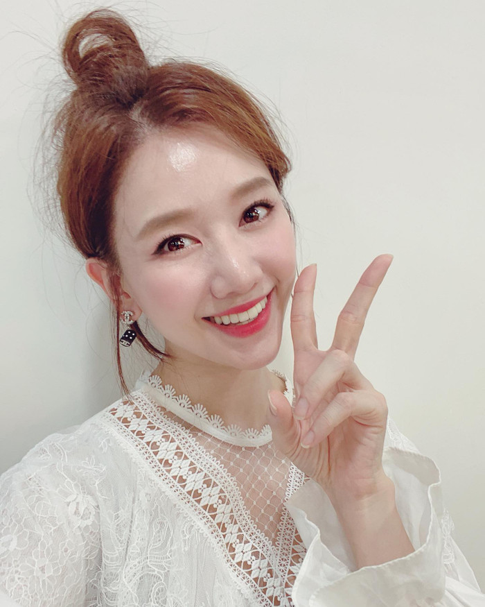 Tuy nhiên cân nặng và số đo vòng eo của Hari Won vẫn tăng vượt chỉ tiêu.