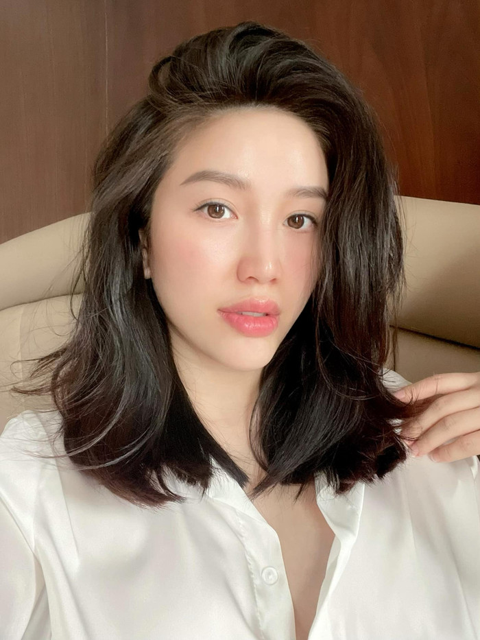 Tuy nhiên, cô chẳng thể 'nuốt trôi' vì bị dân mạng soi lên soi xuống.