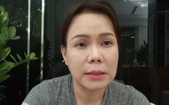 Việt Hương 'rớt nước mắt' vì bị soi mói chuyện từ thiện: 'Tôi buồn lắm' Ảnh 2