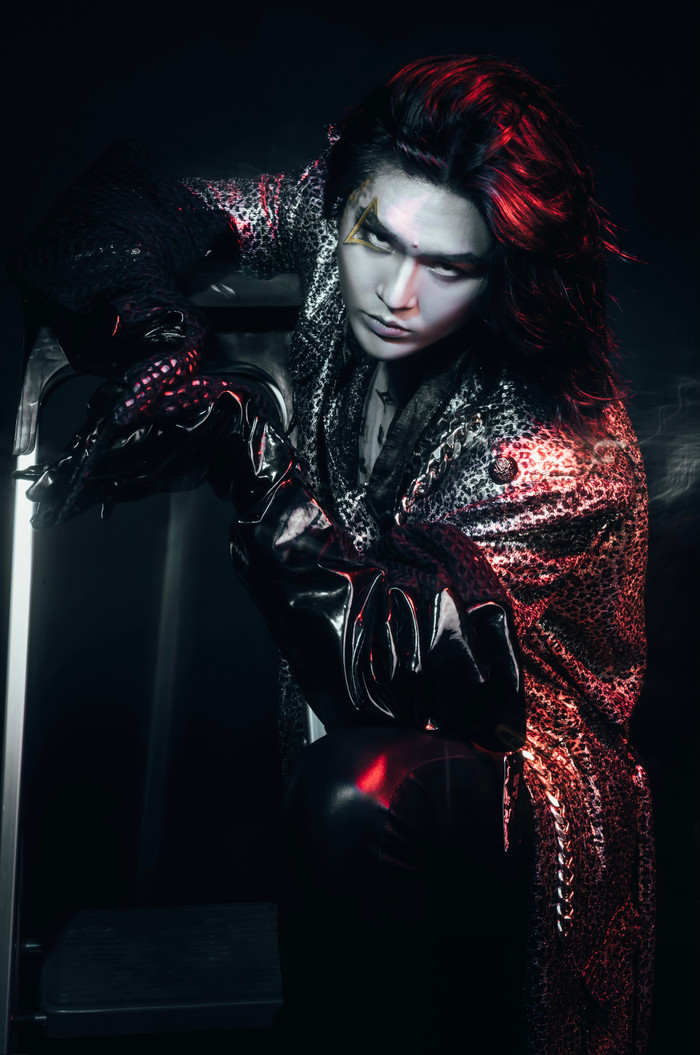 Đến nay, Đình Quyền không chỉ khẳng định mình trong làng thời trang, bằng thực lực (giải Ba cuộc thi Giọng hát hay sinh viên toàn quốc), anh đang từng bước ghi tên mình vào con đường ca hát.&nbsp;