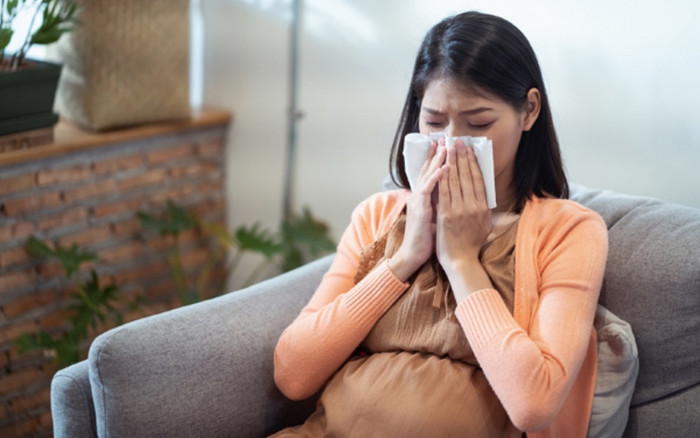 Trẻ em, phụ nữ mang thai mắc Covid-19 nguy hiểm thế nào, cần chăm sóc sao cho đúng cách? Ảnh 2