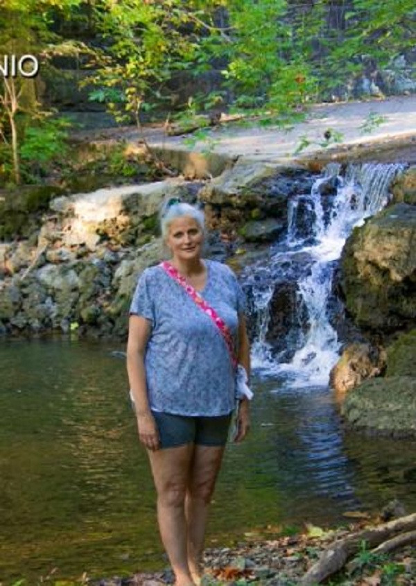 Covid-19 khiến cô giảm 27kg và hiện cô vẫn đang bị tổn thương phổi, thận.