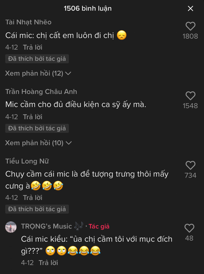 Phương Thanh hát live nhưng micro để tận dưới bụng, netizen thắc mắc: 'Chị hát bằng rốn à?' Ảnh 5