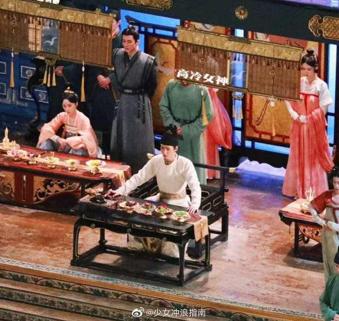 Cung Tuấn đã làm gì nên tội mà Nhiệt Ba 'chu môi trề má' ở hậu trường 'An lạc truyện' thế này? Ảnh 5