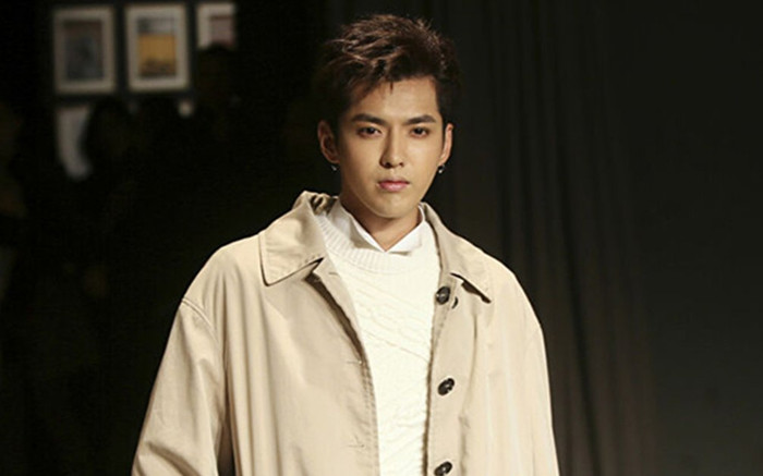 Ngoại trừ mẹ, không ai dám giúp đỡ Ngô Diệc Phàm: Từ bạn bè cho đến bố ruột! Ảnh 2