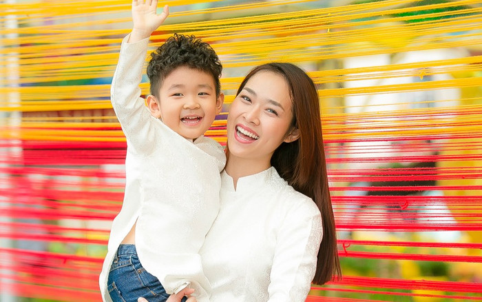 Những 'single mom' của showbiz Việt mạnh tay chi tiền khủng đầu tư chuyện học hành cho con Ảnh 2