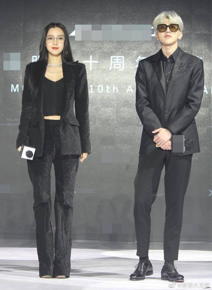 AngelaBaby và Thái Từ Khôn từng chiếm trọn spotlight, trở thành cặp đôi được dân tình quan tâm nhất tại sự kiện hôm ấy khi cả hai chị em mặc đồ xuyệt tông với nhau 