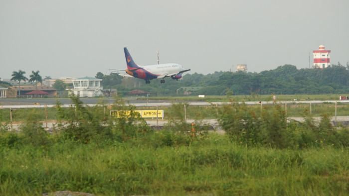 Những chuyến bay còn hoạt động rất ít ỏi.