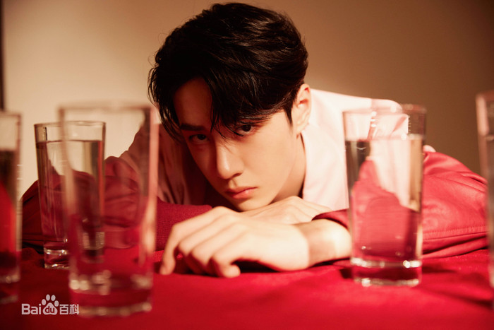Hot là thế nhưng vì sao Tiêu Chiến vẫn vô duyên với BXH 10 người nổi tiếng nhất Trung Quốc? Ảnh 10