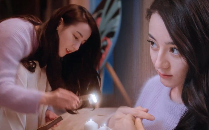 'Em là niềm kiêu hãnh của anh' bất ngờ dính phốt, Địch Lệ Nhiệt Ba bị hàng loạt lính cứu hỏa gọi tên Ảnh 2