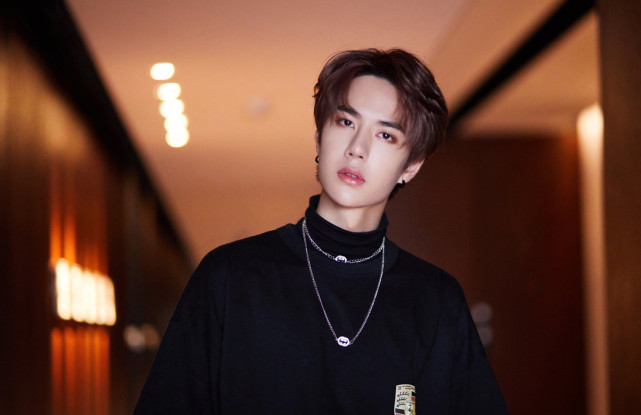 Những ngôi sao được cánh săn ảnh đảm bảo đời tư trong sạch: Tiêu Chiến được gọi tên Ảnh 6