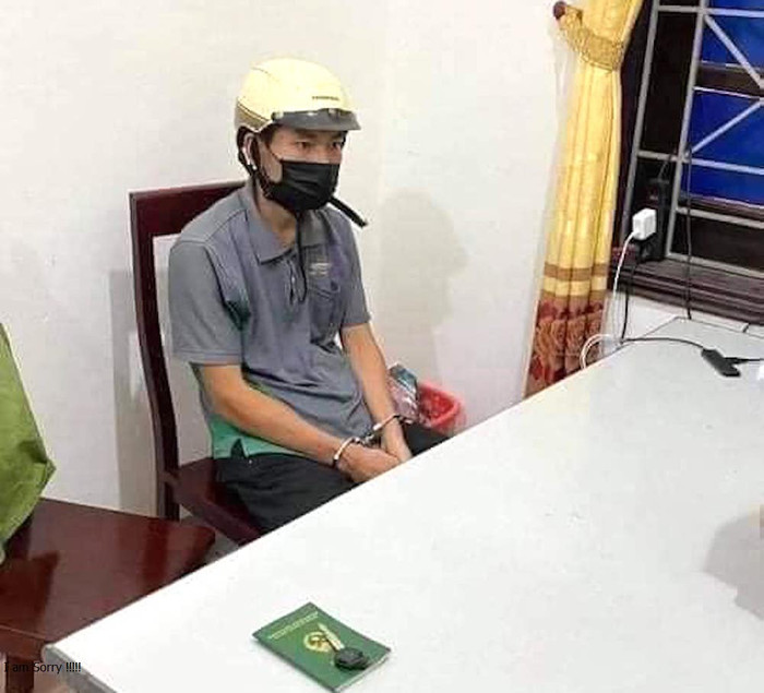 Đối tượng tại cơ quan công an