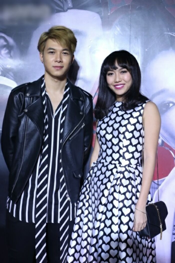 Đi sự kiện cũng xuất hiện cùng nhau, diện đồ trắng, đen tương đồng.&nbsp;