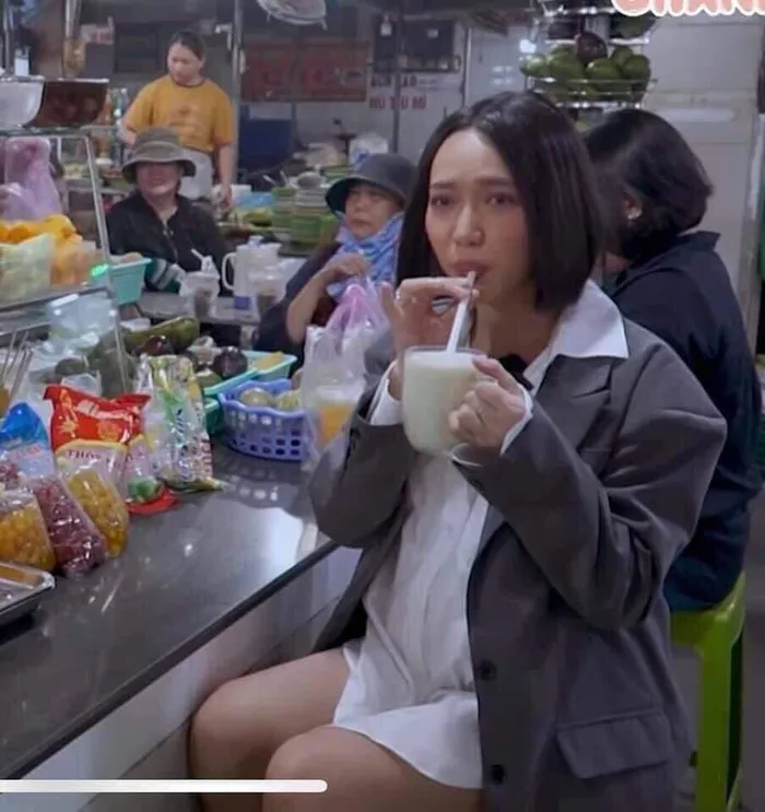 Loạt ảnh ăn uống của Diệu Nhi tại Phan Thiết đã ngầm 'tố cáo' chuyện bầu bí của cô nàng.