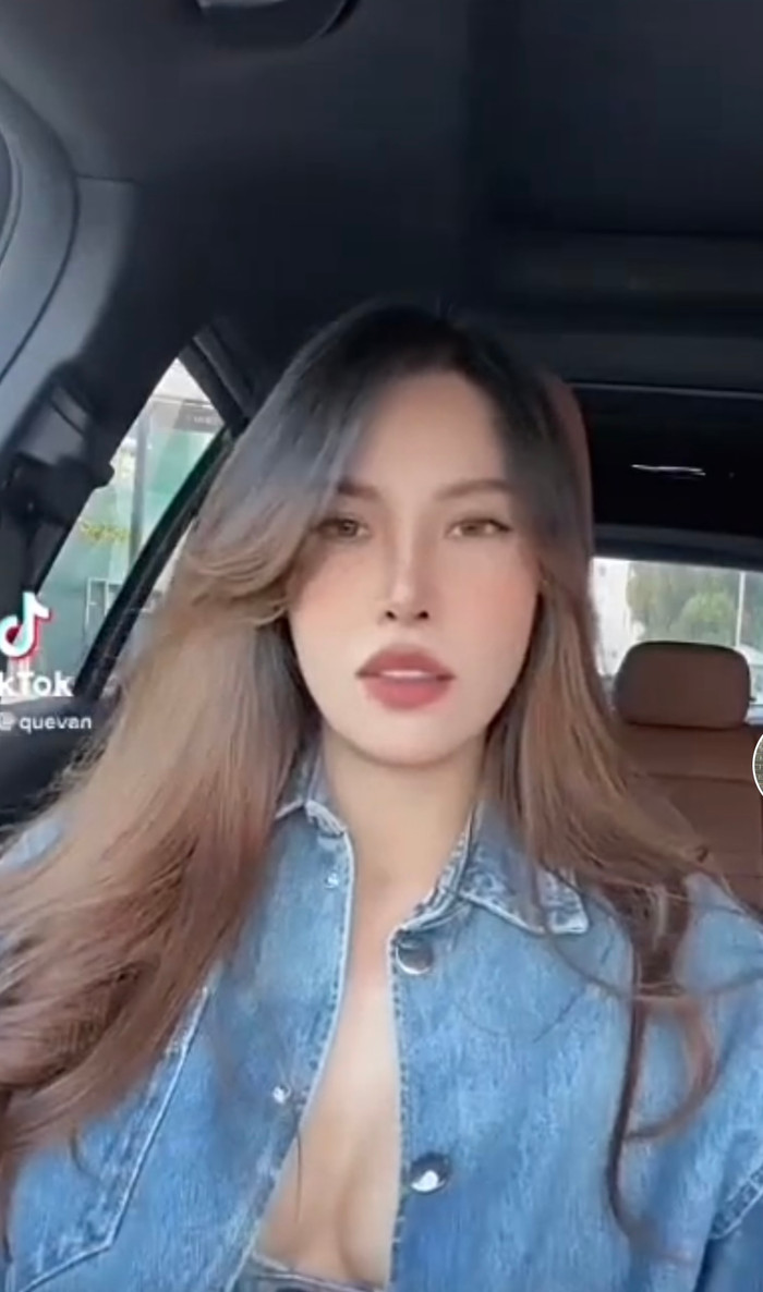 'Mẹ bỉm' Quế Vân gây choáng khi nhún nhẩy trong trang phục khoe vòng một căng tràn Ảnh 3