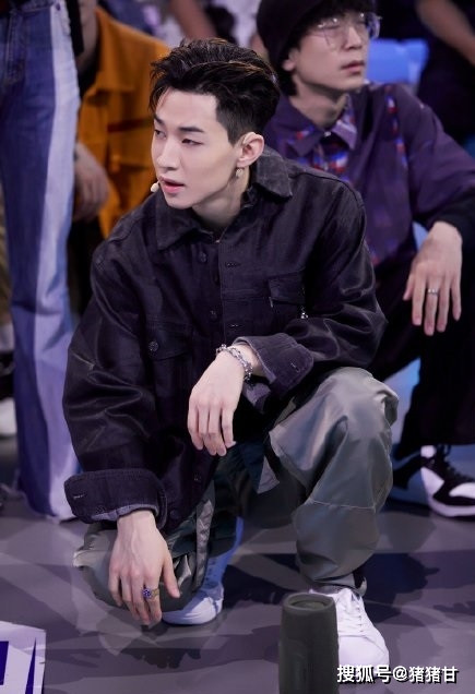 Vương Nhất Bác - Lay: Tình anh em chắc có bền lâu vì quán quân mùa 3 Street Dance of China Ảnh 12