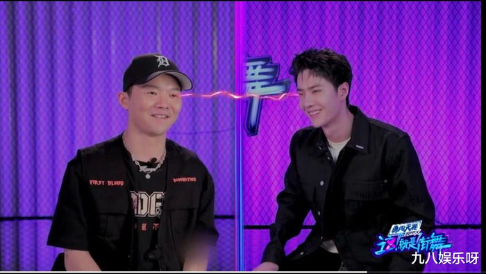 Vương Nhất Bác - Lay: Tình anh em chắc có bền lâu vì quán quân mùa 3 Street Dance of China Ảnh 8