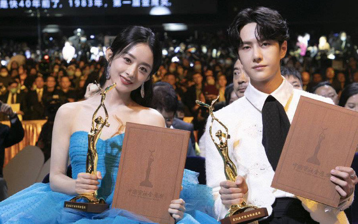 Fan Triệu Lệ Dĩnh đồng loạt đổi avatar, phản đối gay gắt thần tượng tái ngộ Vương Nhất Bác Ảnh 5