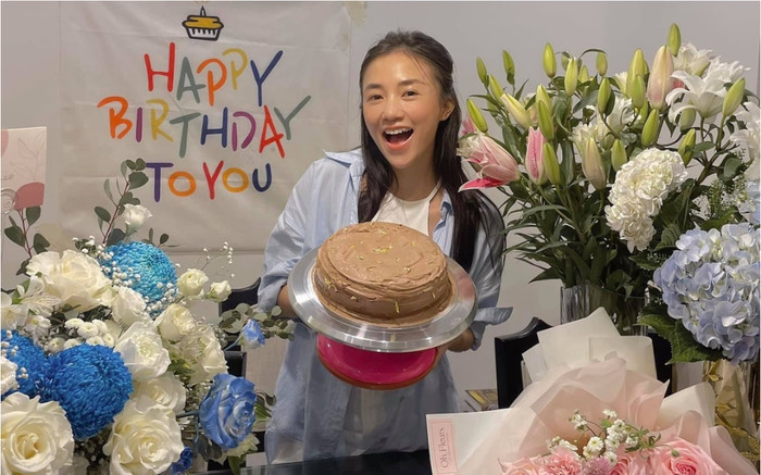 Salim làm bánh sinh nhật dát vàng, vật lộn 12 tiếng đồng hồ mới xong Ảnh 2