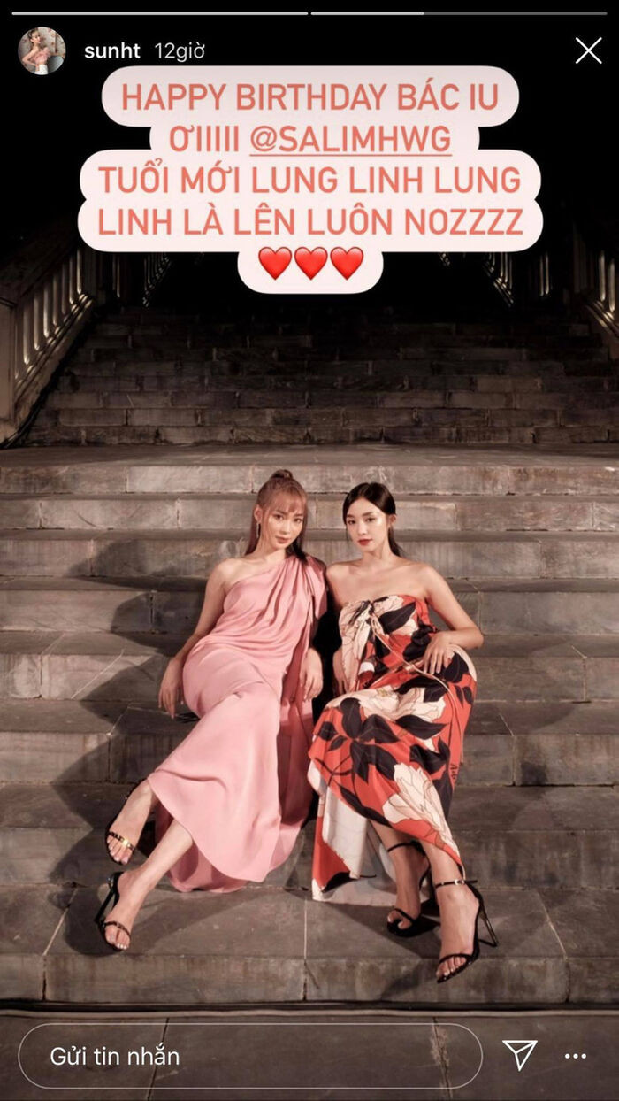 Sinh nhật năm ngoái với khá nhiều bạn bè... 