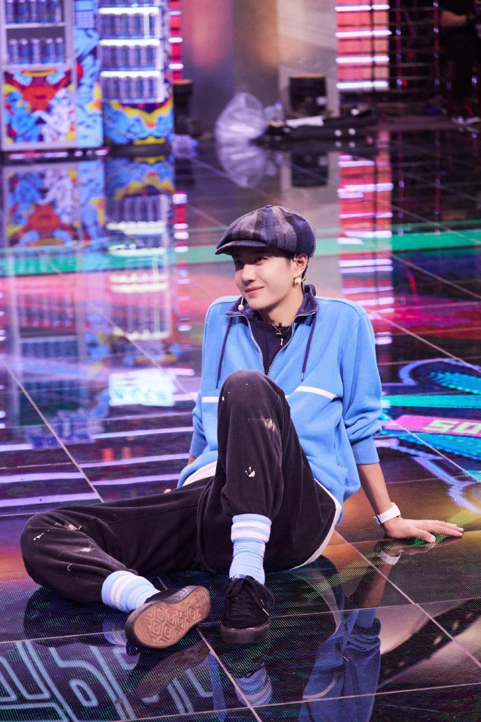 Từ thực tập sinh vô danh, Vương Nhất Bác dùng 10 năm để thay đổi vận mệnh của mình Ảnh 8