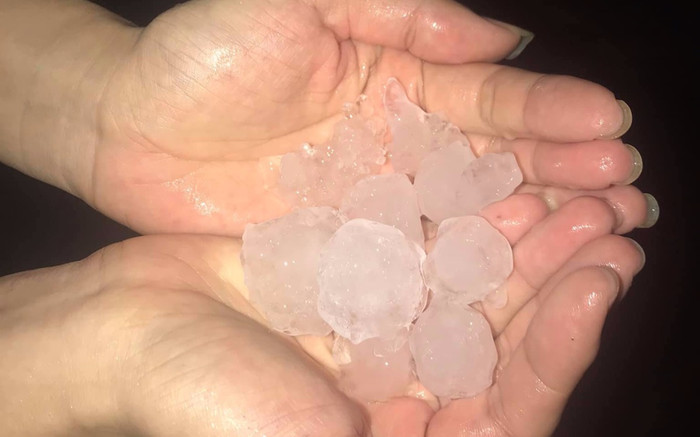 TP. HCM bất ngờ xuất hiện mưa đá Ảnh 2