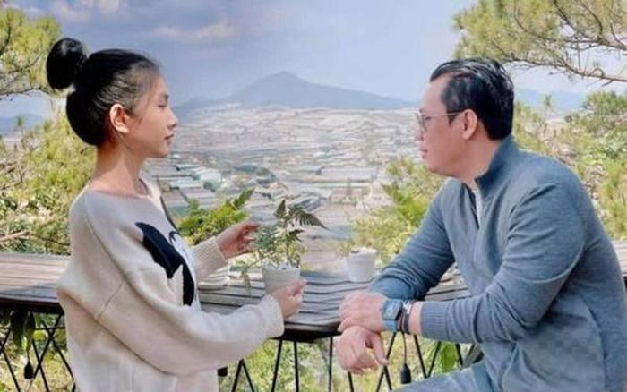 Sau ồn ào 'toang' với đại gia Đức Huy, Cẩm Đan khiến dân tình 'đỏ mặt' bởi hình ảnh khoe thân này! Ảnh 3