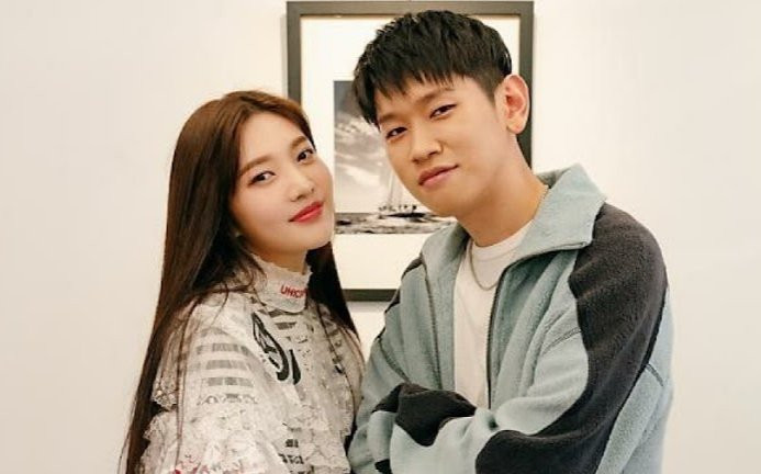 Joy (Red Velvet) xác nhận đang hẹn hò cùng nam ca sĩ Crush Ảnh 2