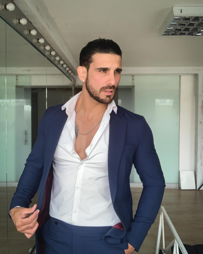 Ngoại hình cực phẩm của trai đẹp vừa đăng quang Nam vương Siêu quốc gia.