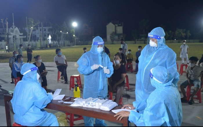 Nghệ An: Thưởng nóng 1 triệu đồng cho người phát giác vi phạm phòng chống dịch Ảnh 2