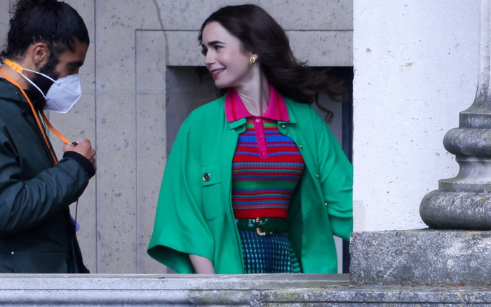 Rò rỉ những bộ cánh đầu tiên trong Emily in Paris phần 2 khiến tín đồ thời trang phát sốt Ảnh 2