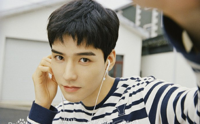 Top 10 nghệ sĩ lên hotsearch nhiều nhất nửa đầu 2021: Cung Tuấn lấn át Tiêu Chiến - Vương Nhất Bác Ảnh 2