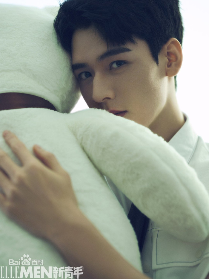 Top 10 nghệ sĩ lên hotsearch nhiều nhất nửa đầu 2021: Cung Tuấn lấn át Tiêu Chiến - Vương Nhất Bác Ảnh 8