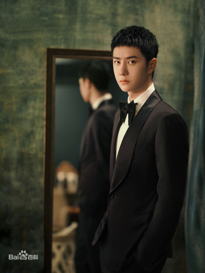 Top 10 nghệ sĩ lên hotsearch nhiều nhất nửa đầu 2021: Cung Tuấn lấn át Tiêu Chiến - Vương Nhất Bác Ảnh 15