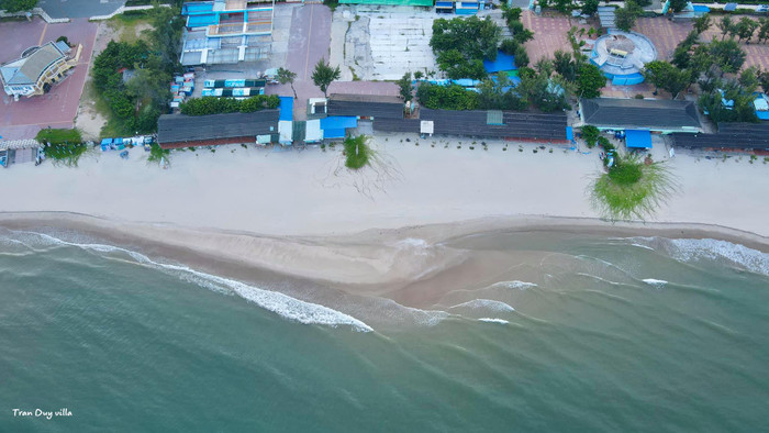 Biển Vũng Tàu vắng lặng những ngày giãn cách, chỉ có 'biển xanh, cát trắng, nắng vàng' Ảnh 10