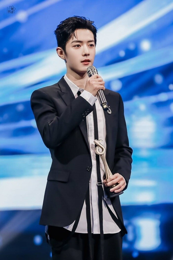 Fandom của Tiêu Chiến tỏ ra rất hối hận và làm nhiều thứ để bù đắp cho thần tượng.