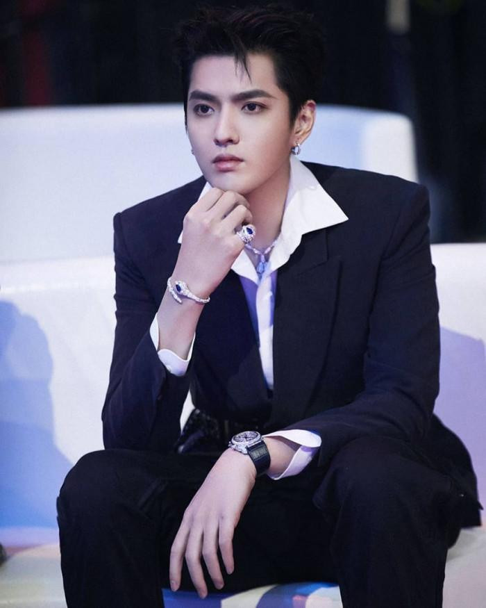 Vụ 'cấm ngôn' fanclub và studio Triệu Lệ Dĩnh: 'Đúng người đúng tội' hay hình phạt nặng mang tính răn đe? Ảnh 10