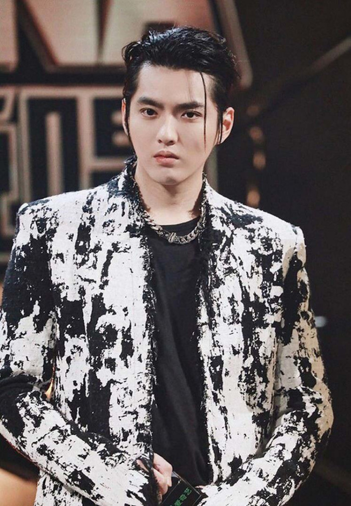 Vụ 'cấm ngôn' fanclub và studio Triệu Lệ Dĩnh: 'Đúng người đúng tội' hay hình phạt nặng mang tính răn đe? Ảnh 8