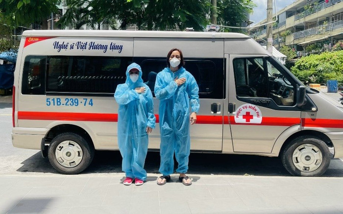 Việt Hương phản ứng văn minh khi bị người lạ hiểu lầm là khoe khoang việc tặng xe cứu thương thứ 4 Ảnh 2