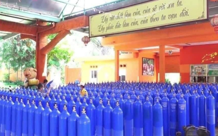 Vợ chồng CEO Đại Nam chuẩn bị 50.000 bình oxy hỗ trợ người nghèo: 'Làm để giúp đời, không buôn bán oxy' Ảnh 2