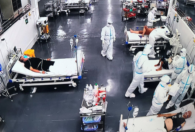 Trung tâm Hồi sức Covid-19 của Bệnh viện Trung ương Huế trong Bệnh viện dã chiến 14 TP HCM (Ảnh: MẠNH CƯỜNG)