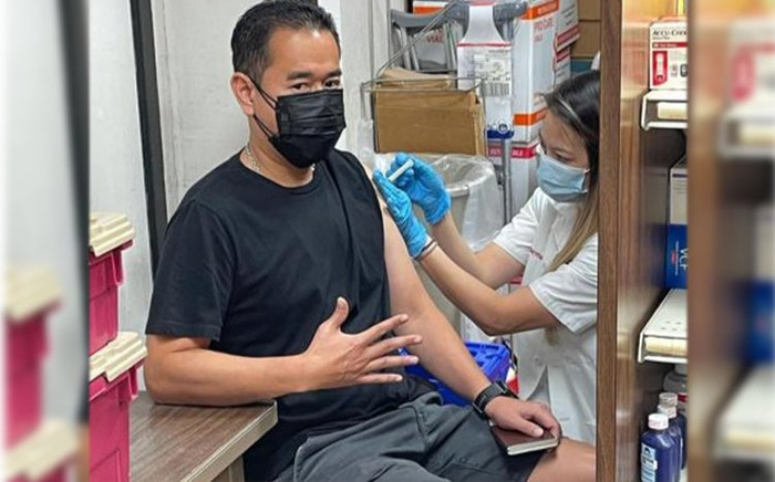 Đại gia tiêm 5 mũi vaccine Covid-19 trong chưa đầy 3 tháng, nghe triệu chứng sau tiêm mới sốc Ảnh 2