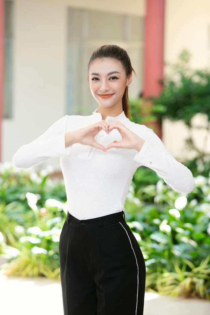 Đây chính là hình mẫu người đàn ông khiến Lona sẵn sàng 'theo chồng bỏ cuộc chơi' Ảnh 8