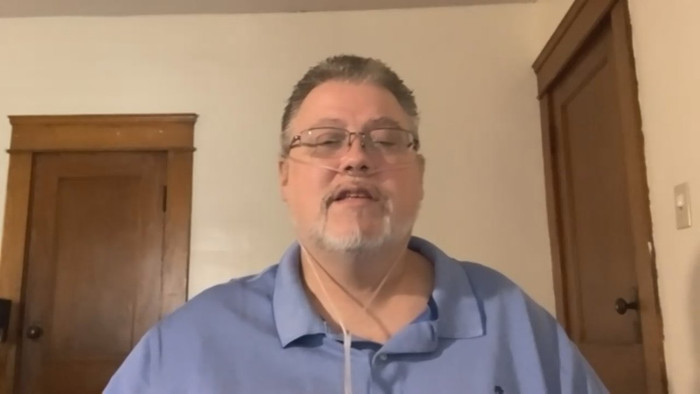 Robert Hughes, người từng nhiễm Covid-19.&nbsp;