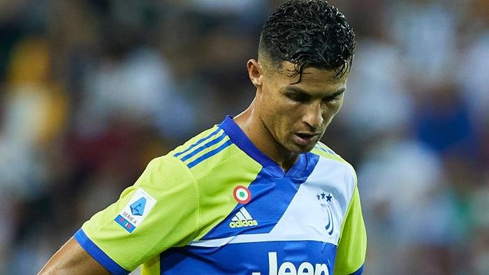 VIDEO: Ronaldo gặp chuyện không vui trong buổi tập của Juventus Ảnh 1