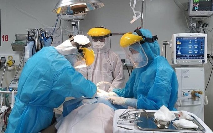 Sáng 26/8: Gần 780 ca COVID-19 trong tình trạng nặng và rất nặng Ảnh 2