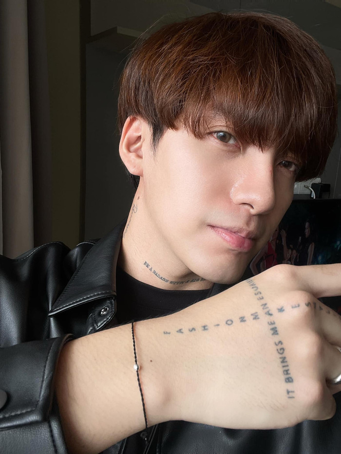 Luôn kỹ luỡng, cẩn trọng từng chút trong khâu skincare, thế nên đừng hỏi vì sao làn da của stylist Kiệt Tuấn Nguyễn lại đẹp đến thế.&nbsp;