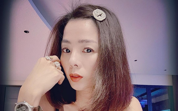 Lệ Quyên khoe ảnh ngập mùi tiền, cặp tuyết lê lấp ló cũng bị lu mờ Ảnh 2